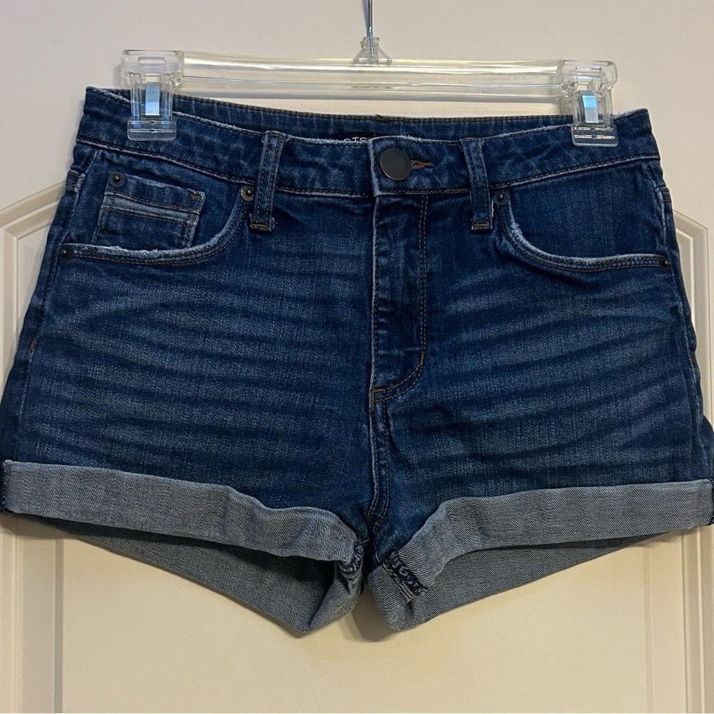 Blue jeans size 24 no damage